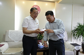 3499手机版拉斯维加斯,3499拉斯维加斯集团董事局主席李长云受南开大学 常务副校长许京军邀请参观考察