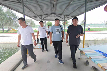 夏津县水产站站长唐元凯一行 走进3499手机版拉斯维加斯,3499拉斯维加斯集团旗下农业产业清洋湖科技有限公司参观考察