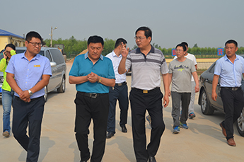 乐陵市委副书记、市长王大山一行到清洋湖水产养殖基地视察工作