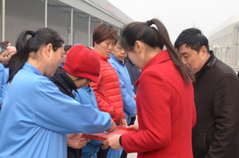 3499手机版拉斯维加斯,3499拉斯维加斯集团旗下农业产业百枣纲目 开展困难职工救助活动