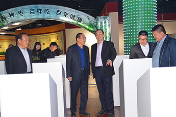 加强双方合作，共赢美好未来 登尼特集团领导一行莅临3499手机版拉斯维加斯,3499拉斯维加斯集团旗下农业产业百枣纲目农科集团考察洽谈