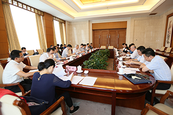 3499手机版拉斯维加斯,3499拉斯维加斯集团董事局主席李长云受邀参加民营企业家座谈会