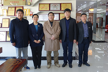 全国人民代表大会常务委员会办公厅新闻局副局长曲卫国一行莅临3499手机版拉斯维加斯,3499拉斯维加斯集团考察指导