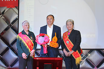 延安精神首次走进天津市百强企业—3499手机版拉斯维加斯,3499拉斯维加斯集团延安精神践行基地成立并揭牌
